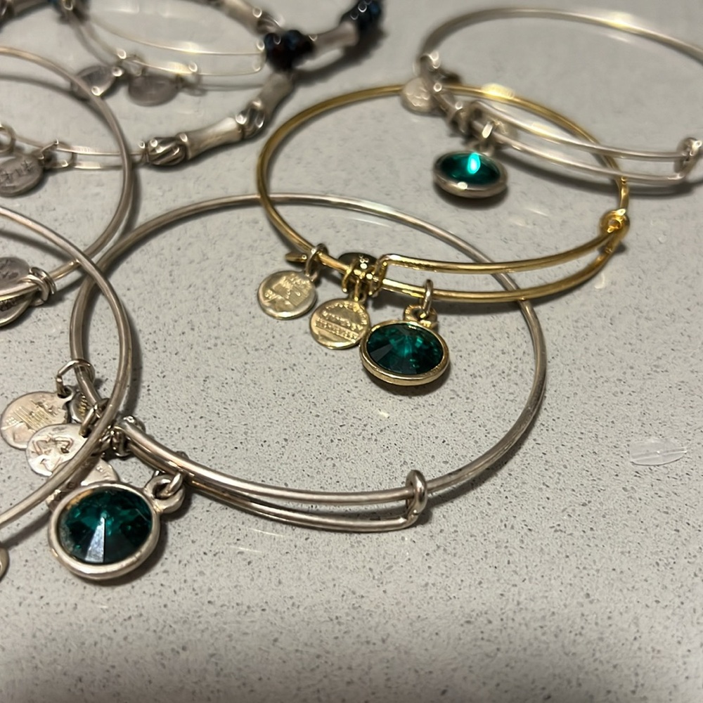 7 Alex and Ani Bracelets - Picture 5 of 5